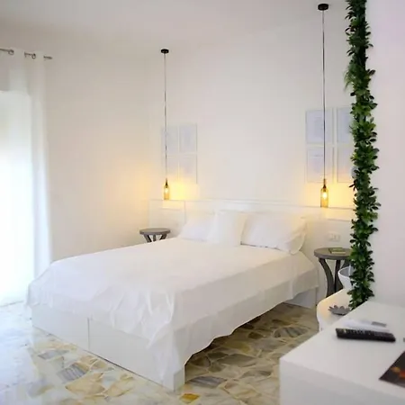 Boite D'esprit De Luxe Couette-café 4*