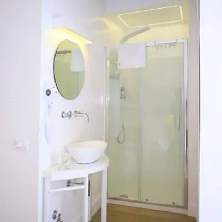 Boite D'esprit De Luxe Couette-café 4*