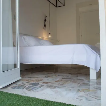 Boite D'esprit De Luxe Bed & Breakfast Rossano Stazione